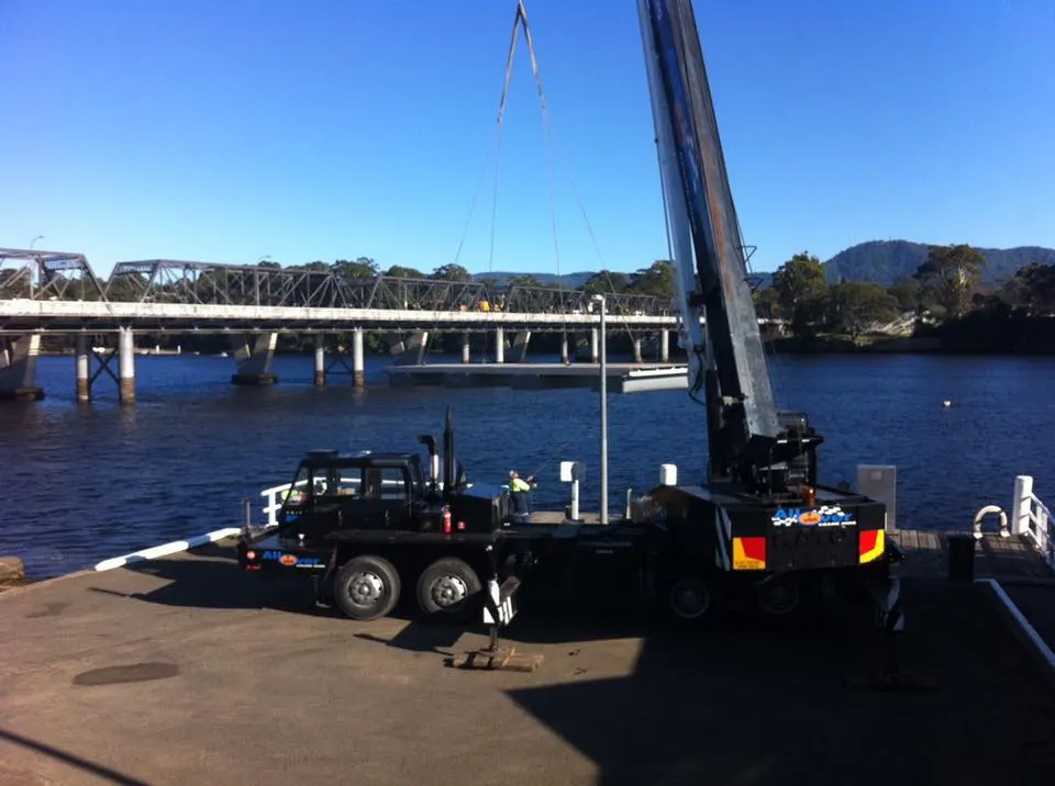 Crane hire in Sussex Inlet